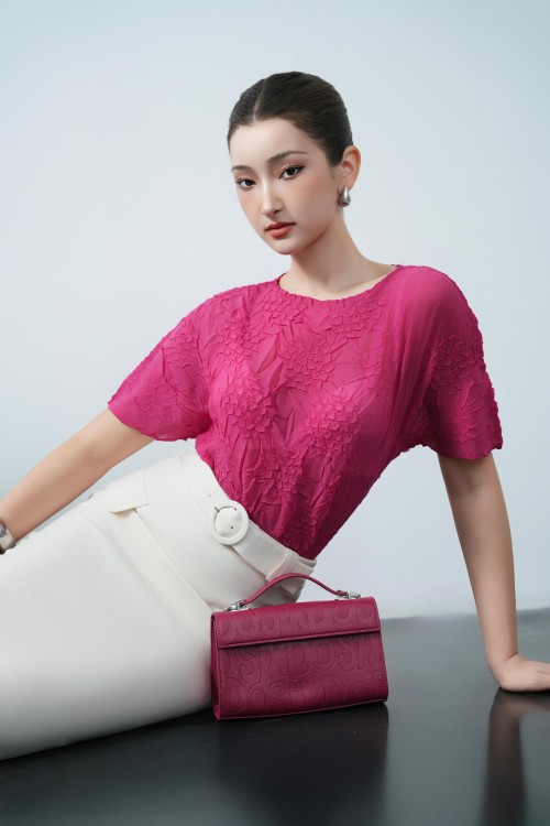 Sixdo Magenta Woven Blouse